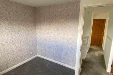 Bedroom 3 2.jpg