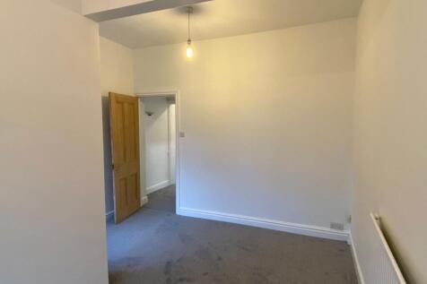 Bedroom 2 1.jpg