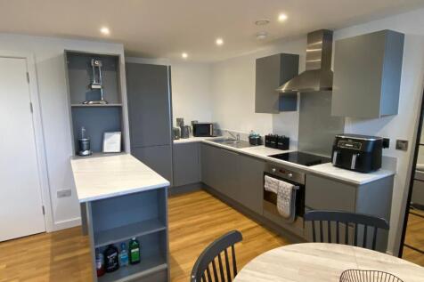 lounge kitchen 4.jpg