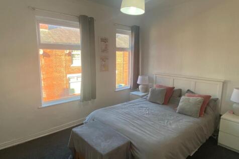 Main bedroom 2 250925.jpg