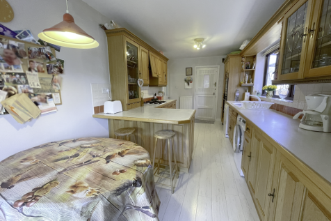 Kitchen/Breakfast area