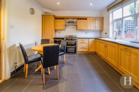 Hadleigh Estate Agents-38.jpg
