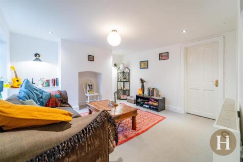 Hadleigh Estate Agents-7.jpg