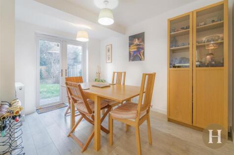 Hadleigh Estate Agents-14.jpg