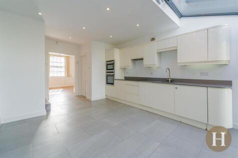 Hadleigh Estate Agents-15.jpg
