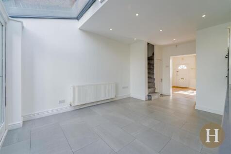 Hadleigh Estate Agents-16.jpg