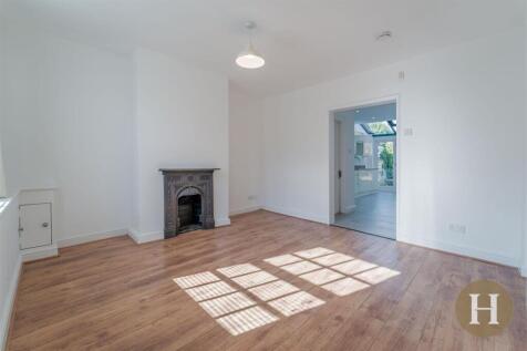 Hadleigh Estate Agents-19.jpg