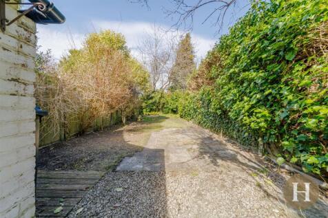Hadleigh Estate Agents-29.jpg