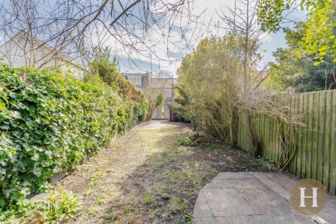 Hadleigh Estate Agents-30.jpg