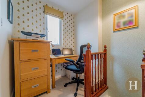 Hadleigh Estate Agents-43.jpg
