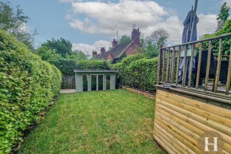 Hadleigh Estate Agents-6.jpg