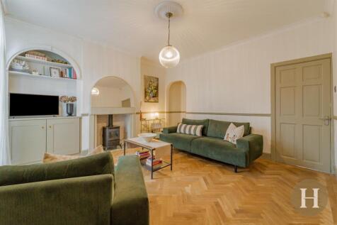 Hadleigh Estate Agents-7.jpg