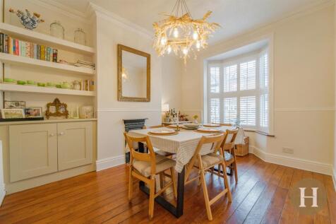 Hadleigh Estate Agents-1.jpg