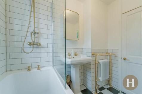 Hadleigh Estate Agents-37.jpg