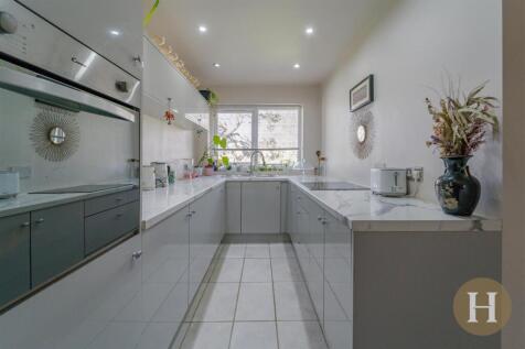 Hadleigh Estate Agents-3.jpg