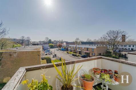 Hadleigh Estate Agents-10.jpg