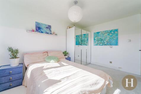 Hadleigh Estate Agents-13.jpg
