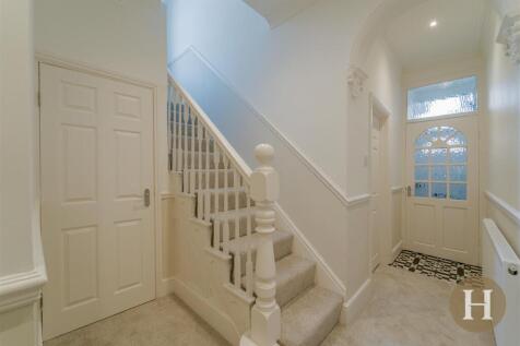 Hadleigh Estate Agents-24.jpg