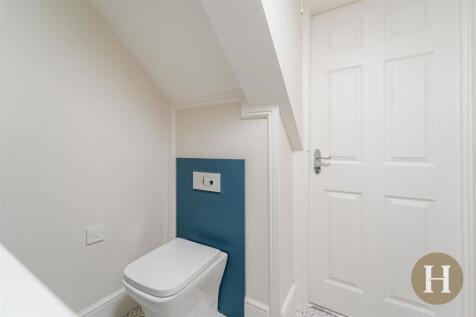 Hadleigh Estate Agents-6.jpg