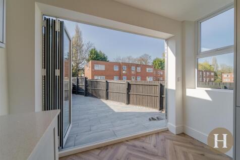 Hadleigh Estate Agents-18.jpg