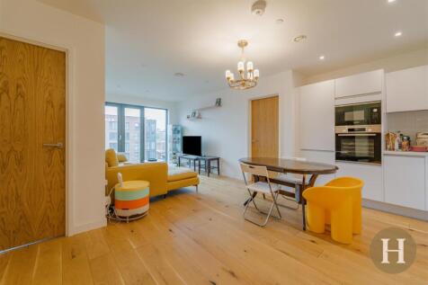 Hadleigh Estate Agents-10.jpg