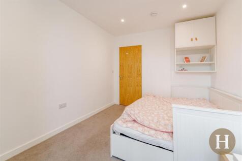 Hadleigh Estate Agents-20.jpg