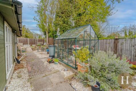 Hadleigh Estate Agents-42.jpg