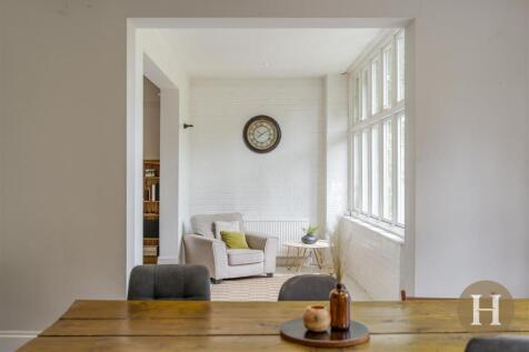 Hadleigh Estate Agents-48.jpg
