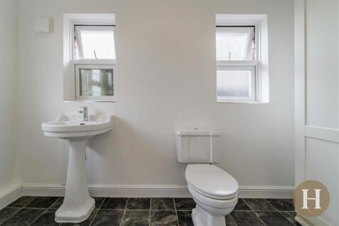Hadleigh Estate Agents-36.jpg