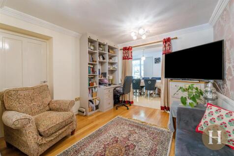 Hadleigh Estate Agents-6.jpg