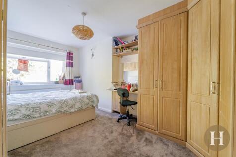 Hadleigh Estate Agents-33.jpg