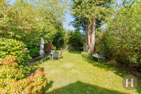 Hadleigh Estate Agents-25.jpg
