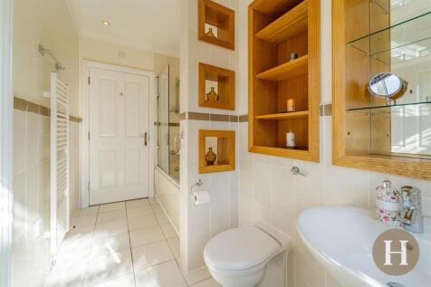 Hadleigh Estate Agents-15.jpg