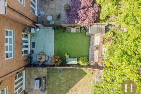 Hadleigh Estate Agents-47.jpg