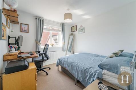 Hadleigh Estate Agents-21.jpg