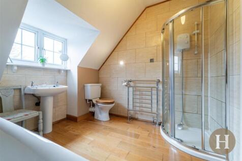 Hadleigh Estate Agents-29.jpg