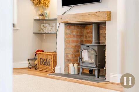 Hadleigh Estate Agents-20.jpg