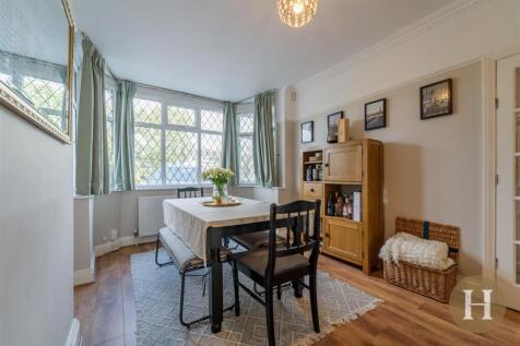 Hadleigh Estate Agents-2.jpg