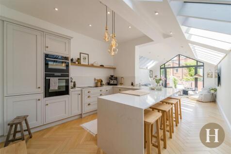 Hadleigh Estate Agents-14.jpg