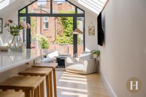 Hadleigh Estate Agents-32.jpg