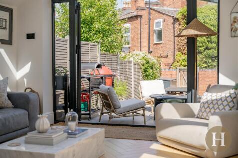 Hadleigh Estate Agents-35.jpg