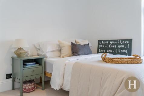 Hadleigh Estate Agents-40.jpg
