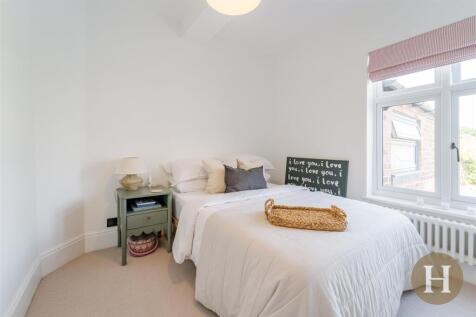 Hadleigh Estate Agents-59.jpg