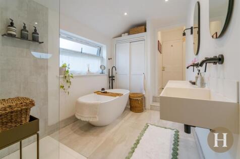 Hadleigh Estate Agents-63.jpg
