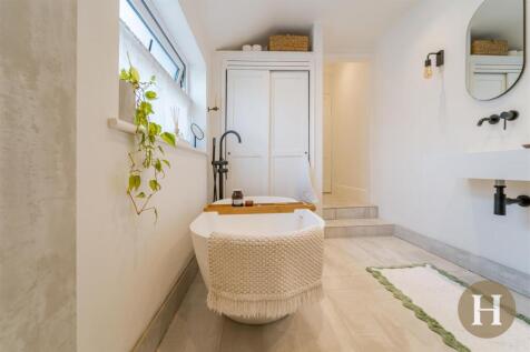 Hadleigh Estate Agents-64.jpg