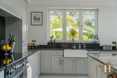 Hadleigh Estate Agents-77.jpg