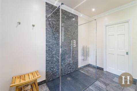Hadleigh Estate Agents-15.jpg