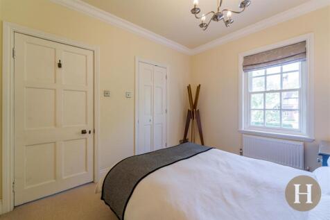 Hadleigh Estate Agents-2.jpg