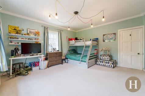 Hadleigh Estate Agents-28.jpg