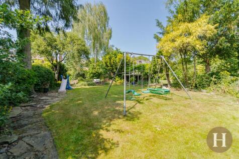 Hadleigh Estate Agents-68.jpg